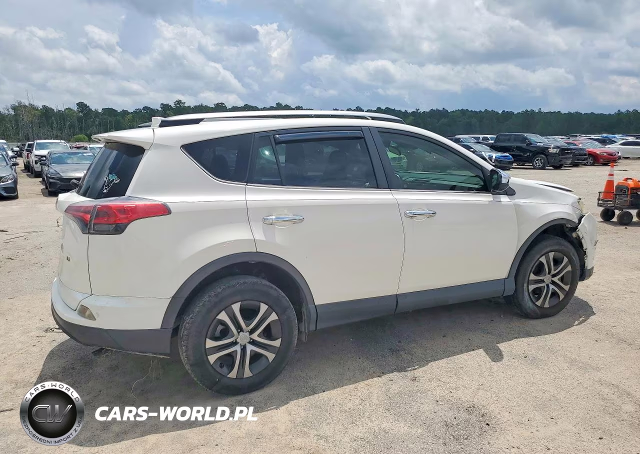 2017 Toyota Rav4 Le VIN:JTMZFREV8HJ111917 - 3