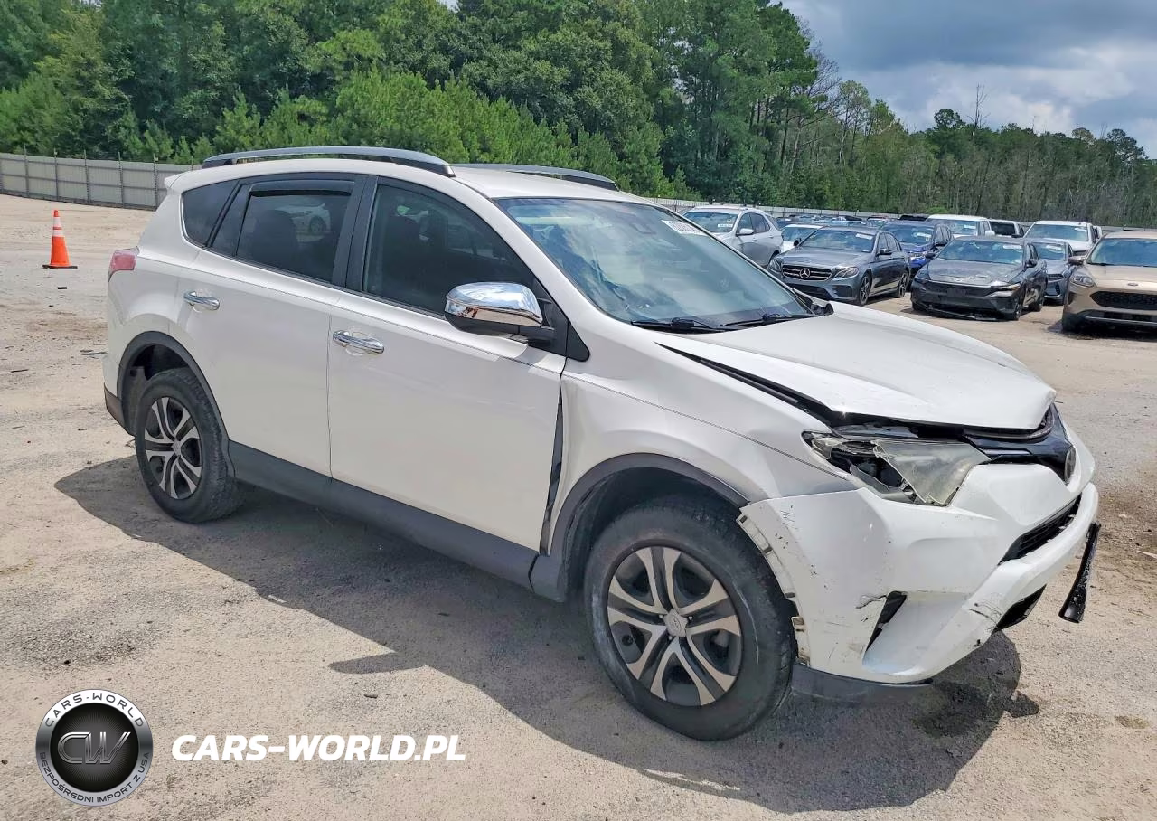 2017 Toyota Rav4 Le VIN:JTMZFREV8HJ111917 - 4