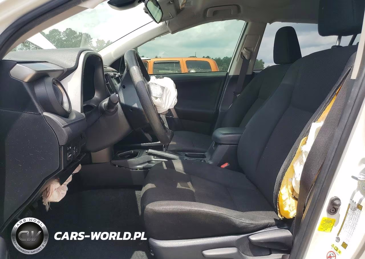 2017 Toyota Rav4 Le VIN:JTMZFREV8HJ111917 - 7