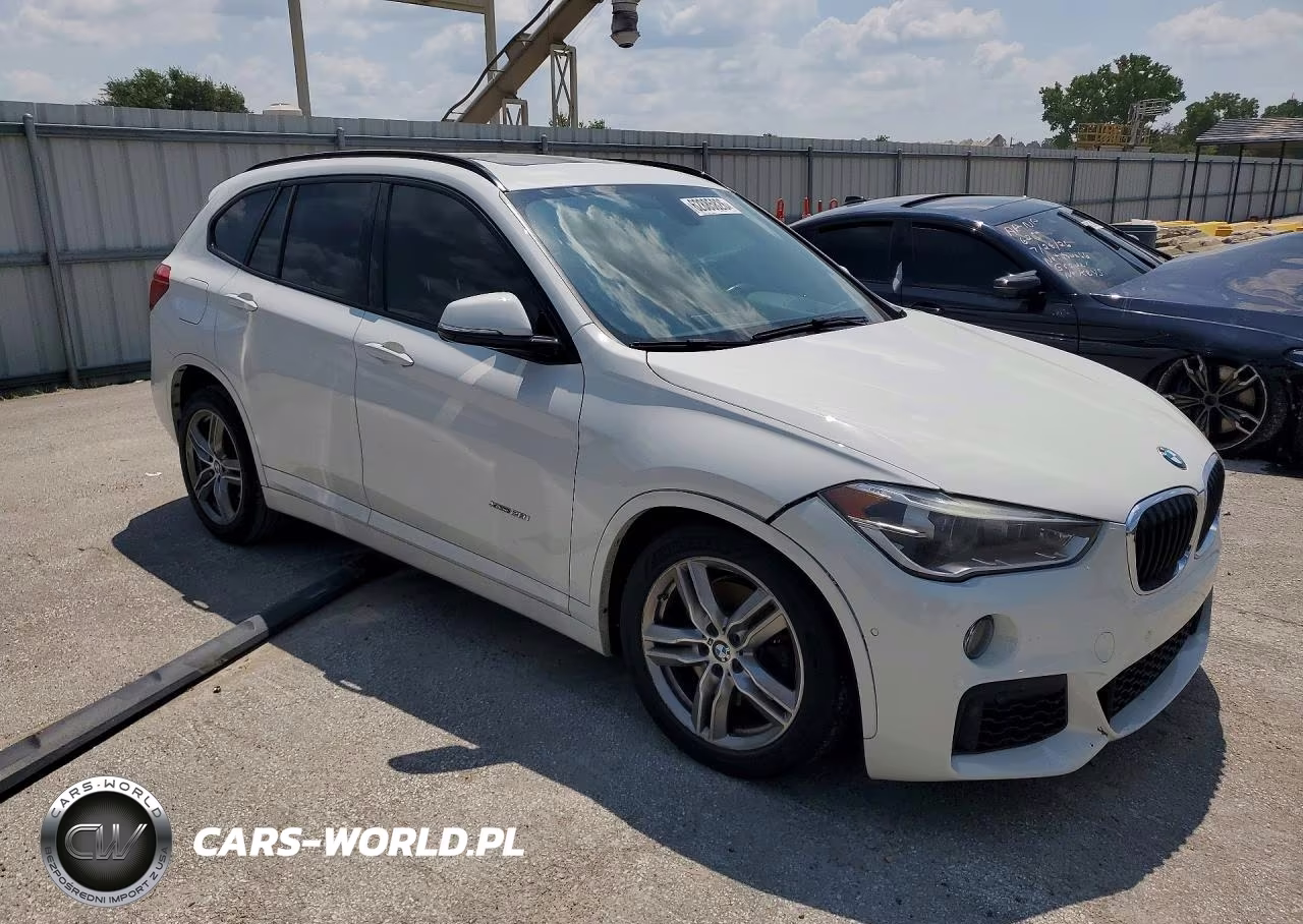 2017 BMW X1 xDrive28I VIN:WBXHT3C33H5F80656 - 4
