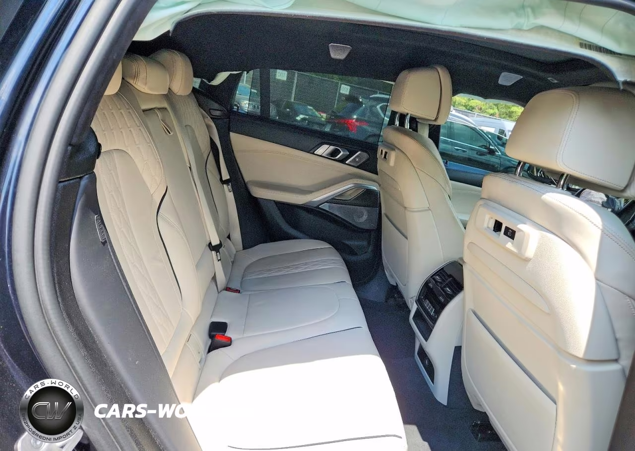 2021 BMW X6 M50I VIN:5UXCY8C06M9F24997 - 11