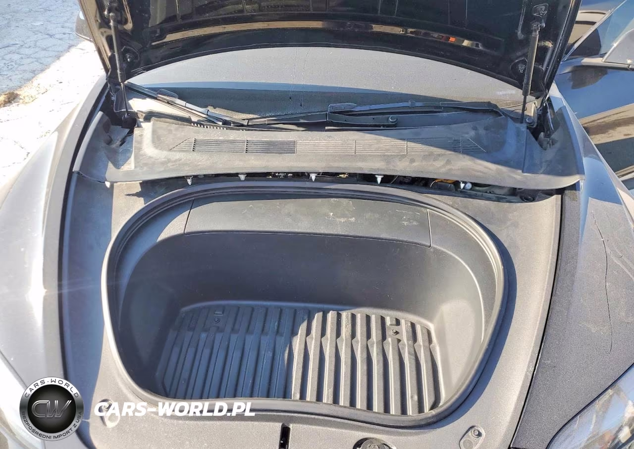 2024 Tesla Model 3 VIN:5YJ3E1EA4RF730336 - 12