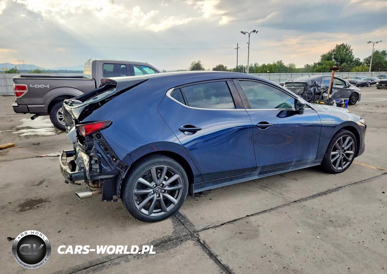 2021 Mazda 3 Preferred VIN:JM1BPALLXM1404360 - 3