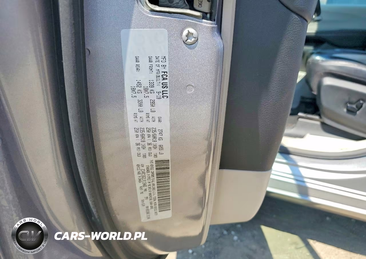 2020 Chrysler Pacifica Touring L VIN:2C4RC1BG2LR115465 - 13