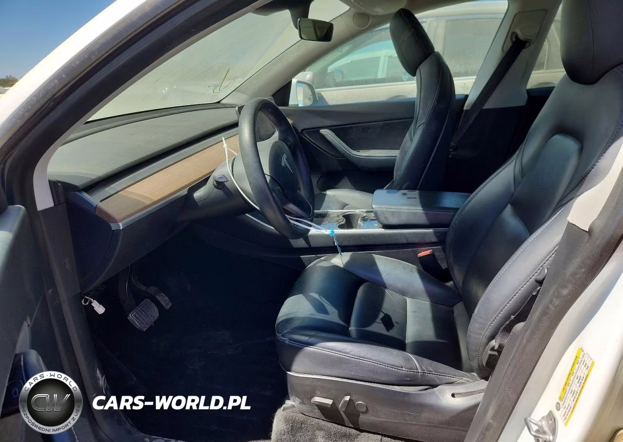 2020 Tesla Model Y VIN:5YJYGDEE1LF057548 - 7