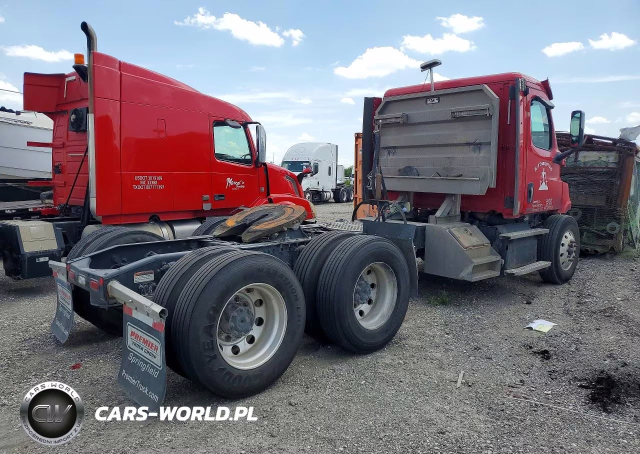 2020 Freightliner Cascadia 116 Semi Truck VIN:3AKJHTDV9LSLR2240 - 3