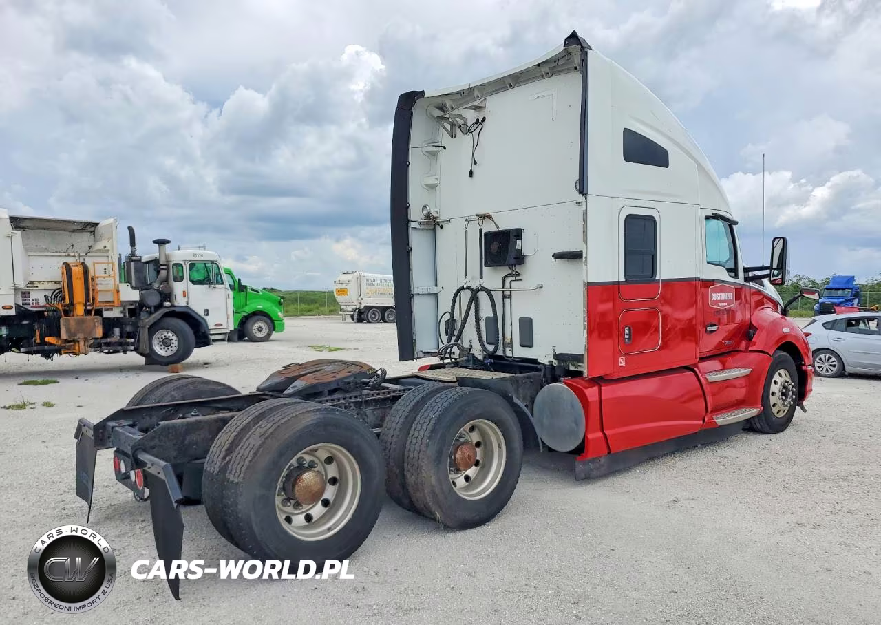 2016 Kenworth Construction T680 VIN:1XKYDP9X2GJ983708 - 3