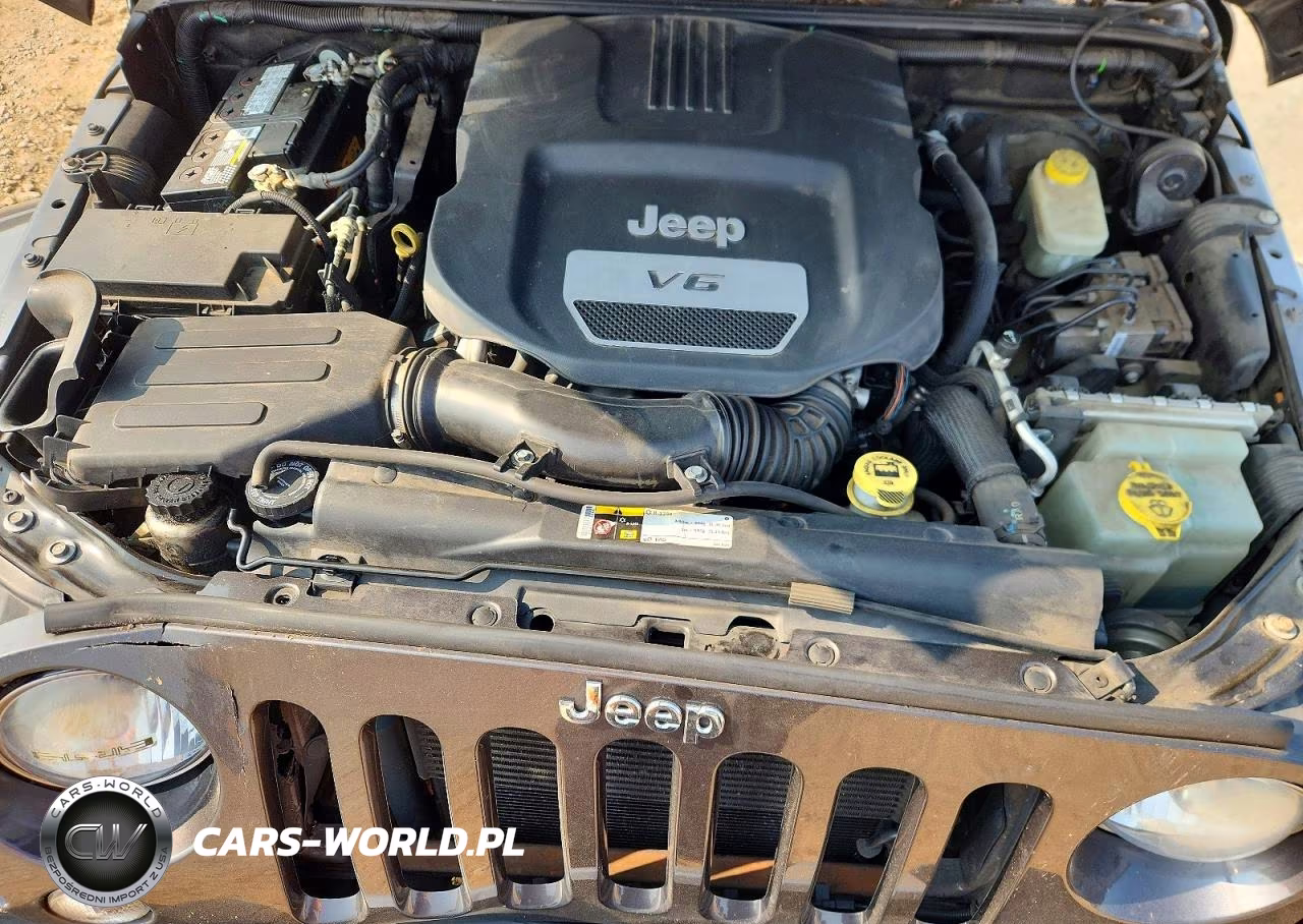 2014 Jeep Wrangler Unlimited Sahara VIN:1C4HJWEG1EL279246 - 12