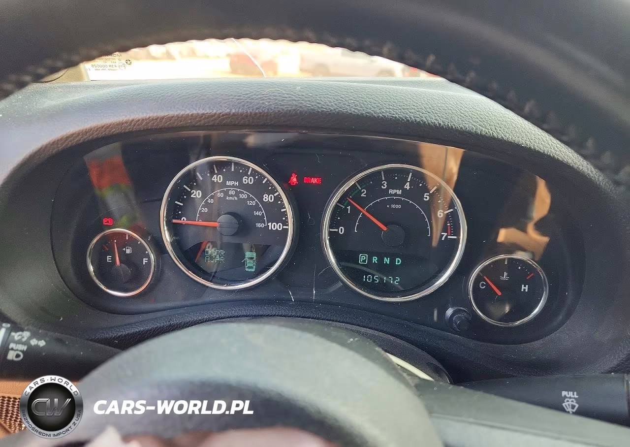 2014 Jeep Wrangler Unlimited Sahara VIN:1C4HJWEG1EL279246 - 9