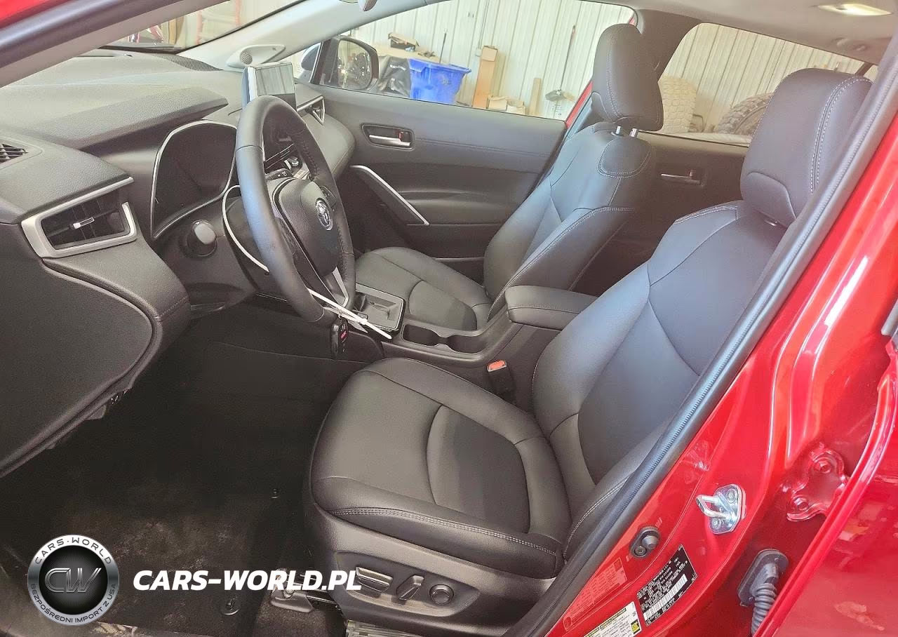 2026 Toyota Corolla Cross Xle VIN:7MUDAABG8TV167440 - 7