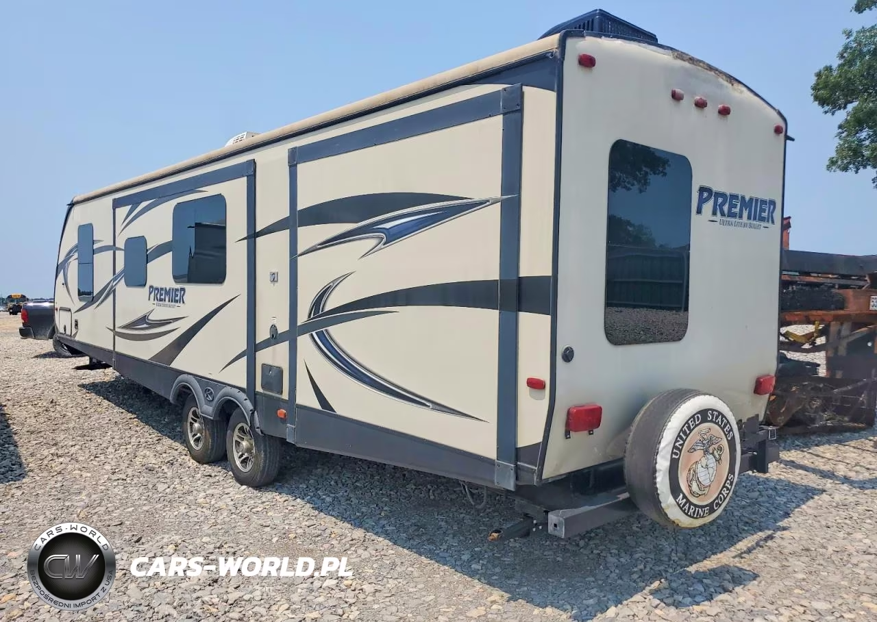 2016 Keystone Bullet Ultr Recreational Vehicle (Rv) VIN:4YDT34B27GD421997 - 3