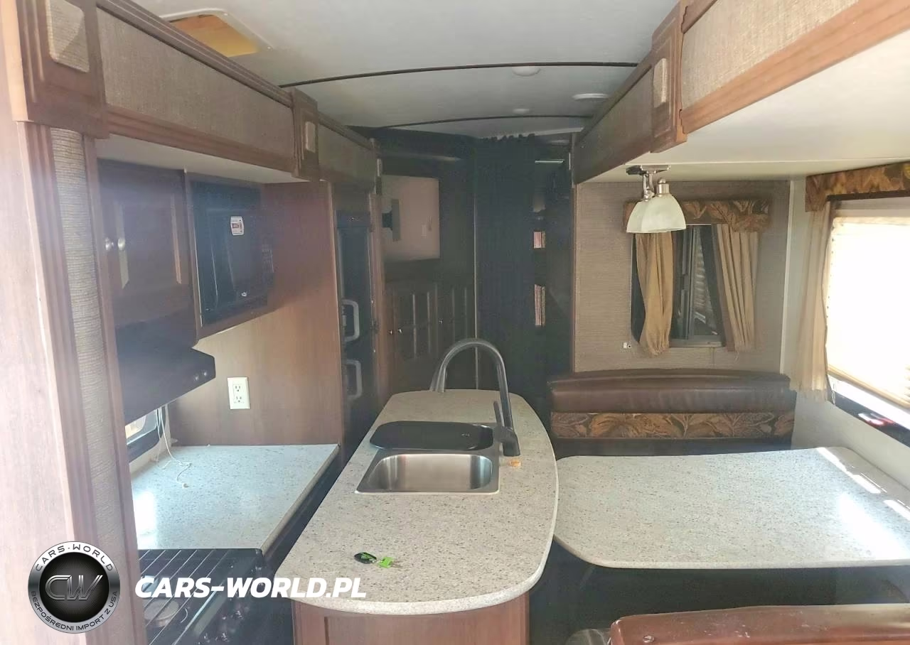 2016 Keystone Bullet Ultr Recreational Vehicle (Rv) VIN:4YDT34B27GD421997 - 6