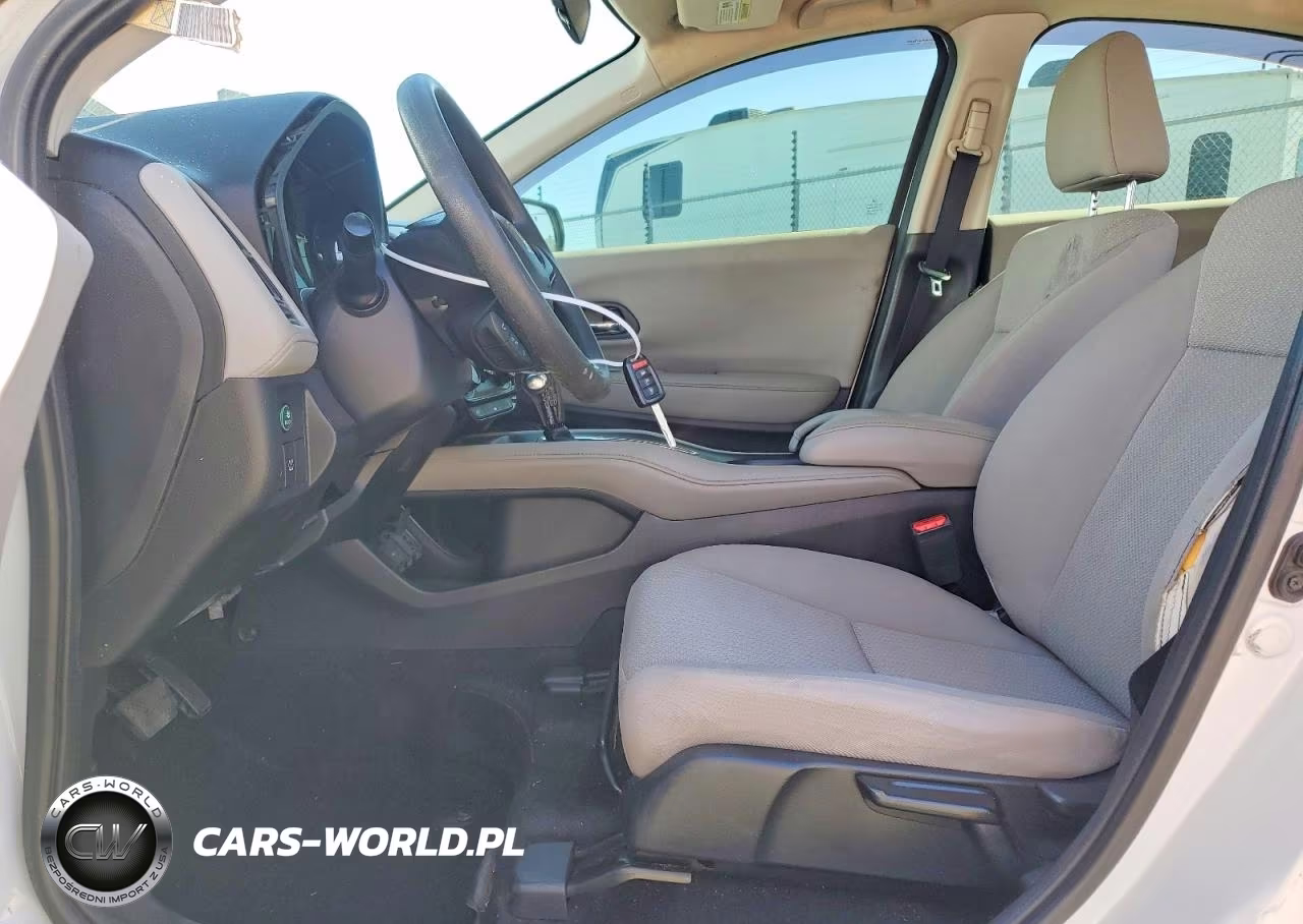 2018 Honda Hr-V Lx VIN:3CZRU6H33JM714226 - 7