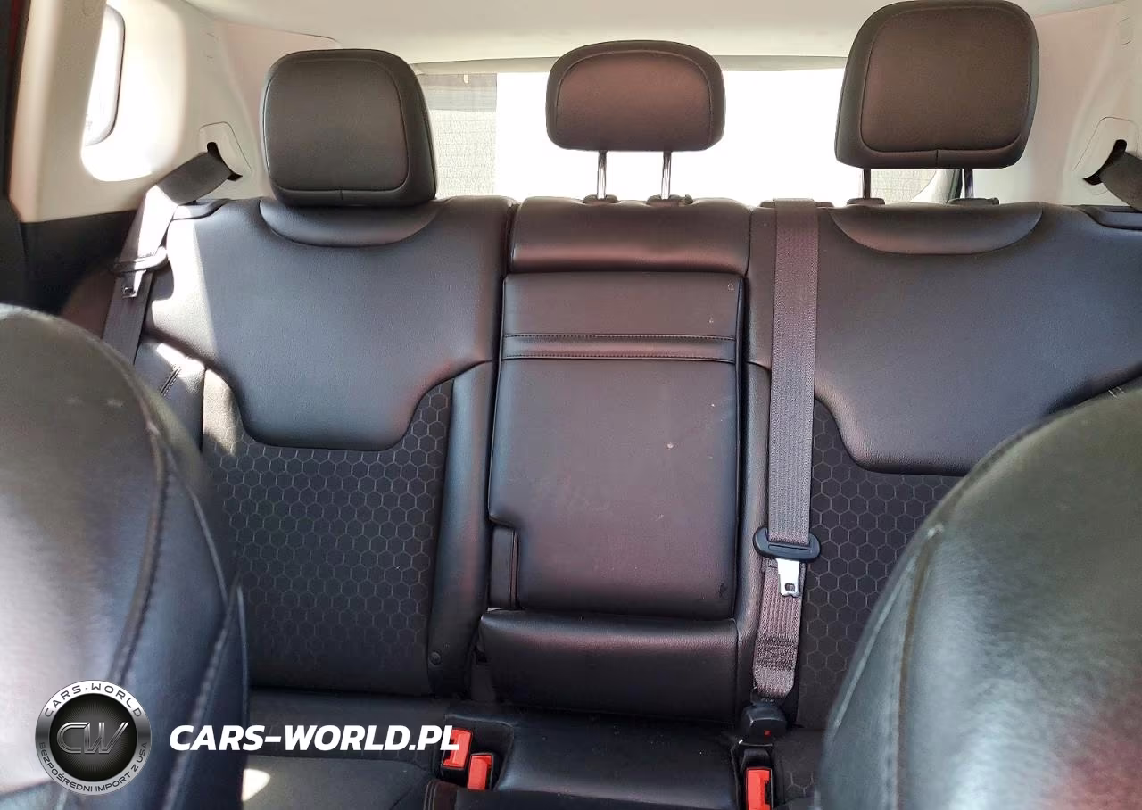2018 Jeep Compass Latitude VIN:3C4NJDBB2JT232032 - 10