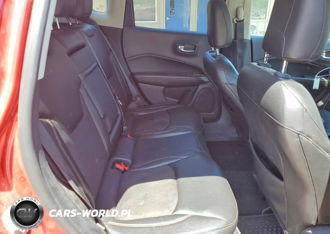 2018 Jeep Compass Latitude VIN:3C4NJDBB2JT232032 - 11