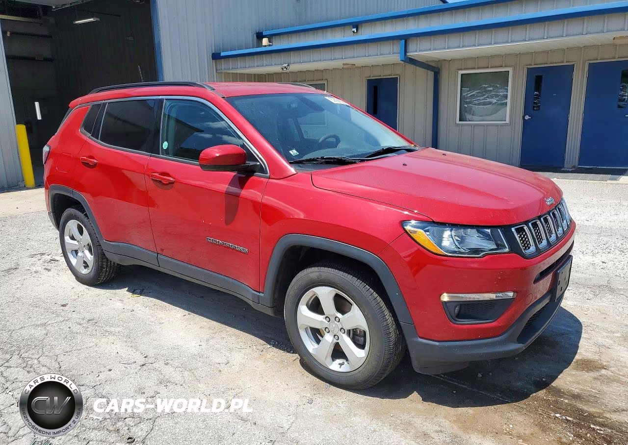 2018 Jeep Compass Latitude VIN:3C4NJDBB2JT232032 - 4