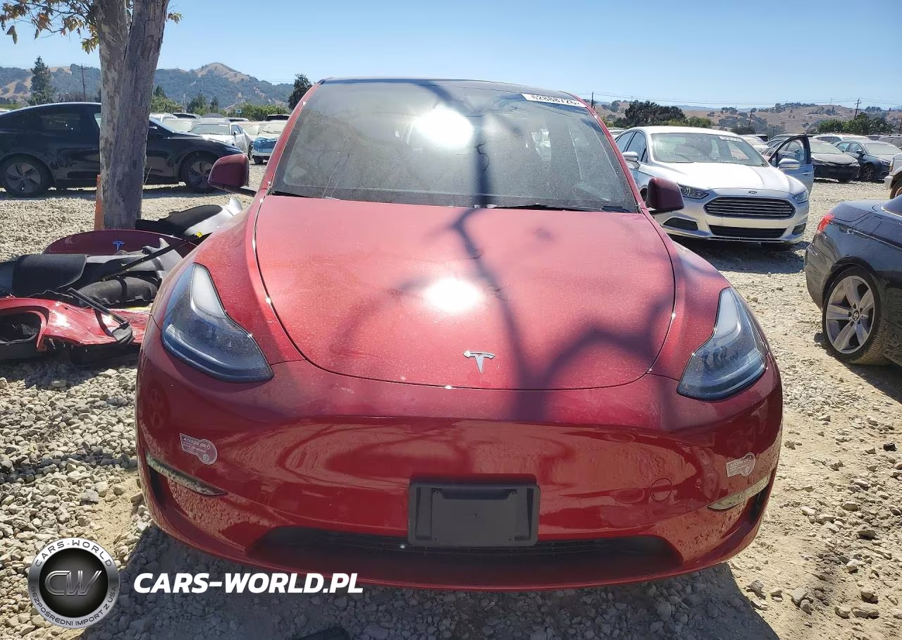 2022 Tesla Model Y VIN:7SAYGDEE2NF541766 - 5