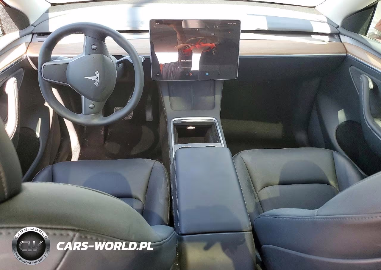 2022 Tesla Model Y VIN:7SAYGDEE2NF541766 - 8