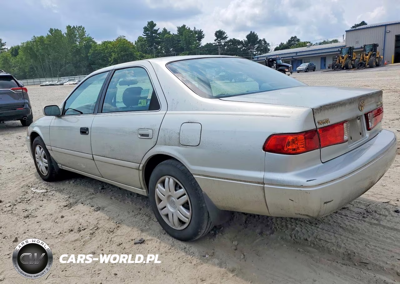 2000 Toyota Camry Le VIN:4T1BG22K9YU703045 - 2