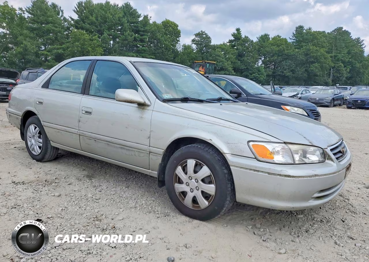 2000 Toyota Camry Le VIN:4T1BG22K9YU703045 - 4