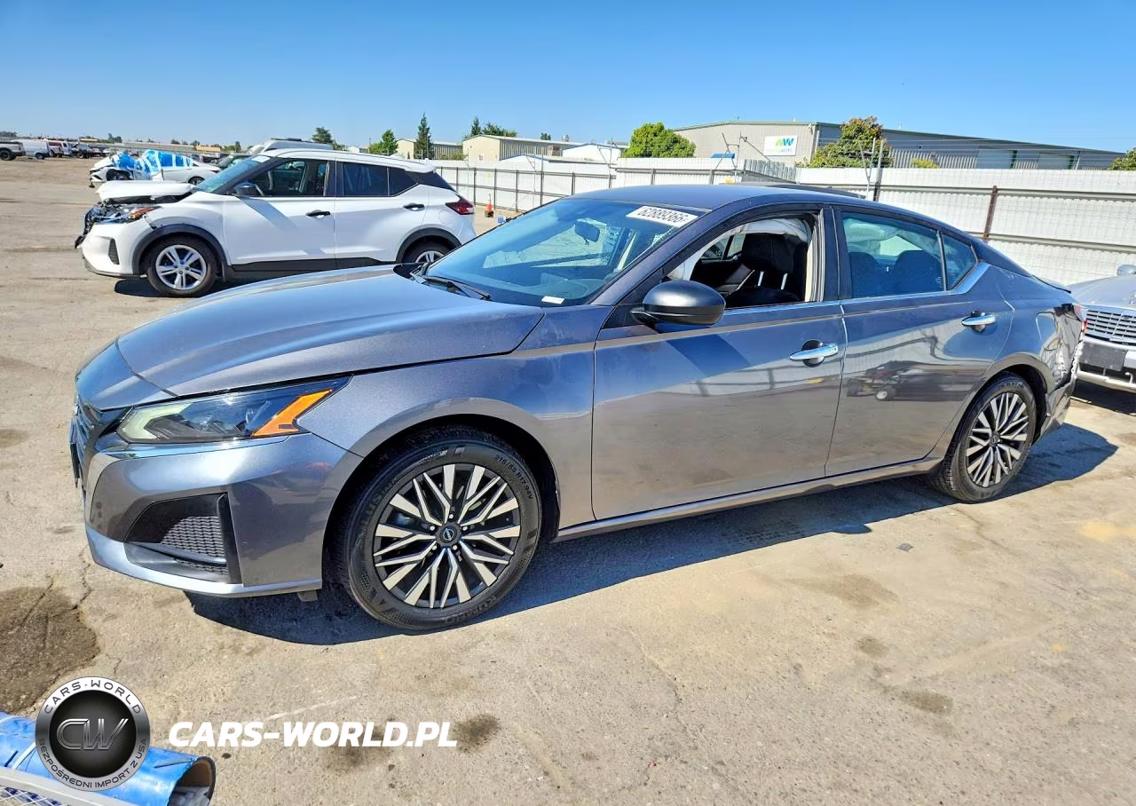2024 Nissan Altima Sv