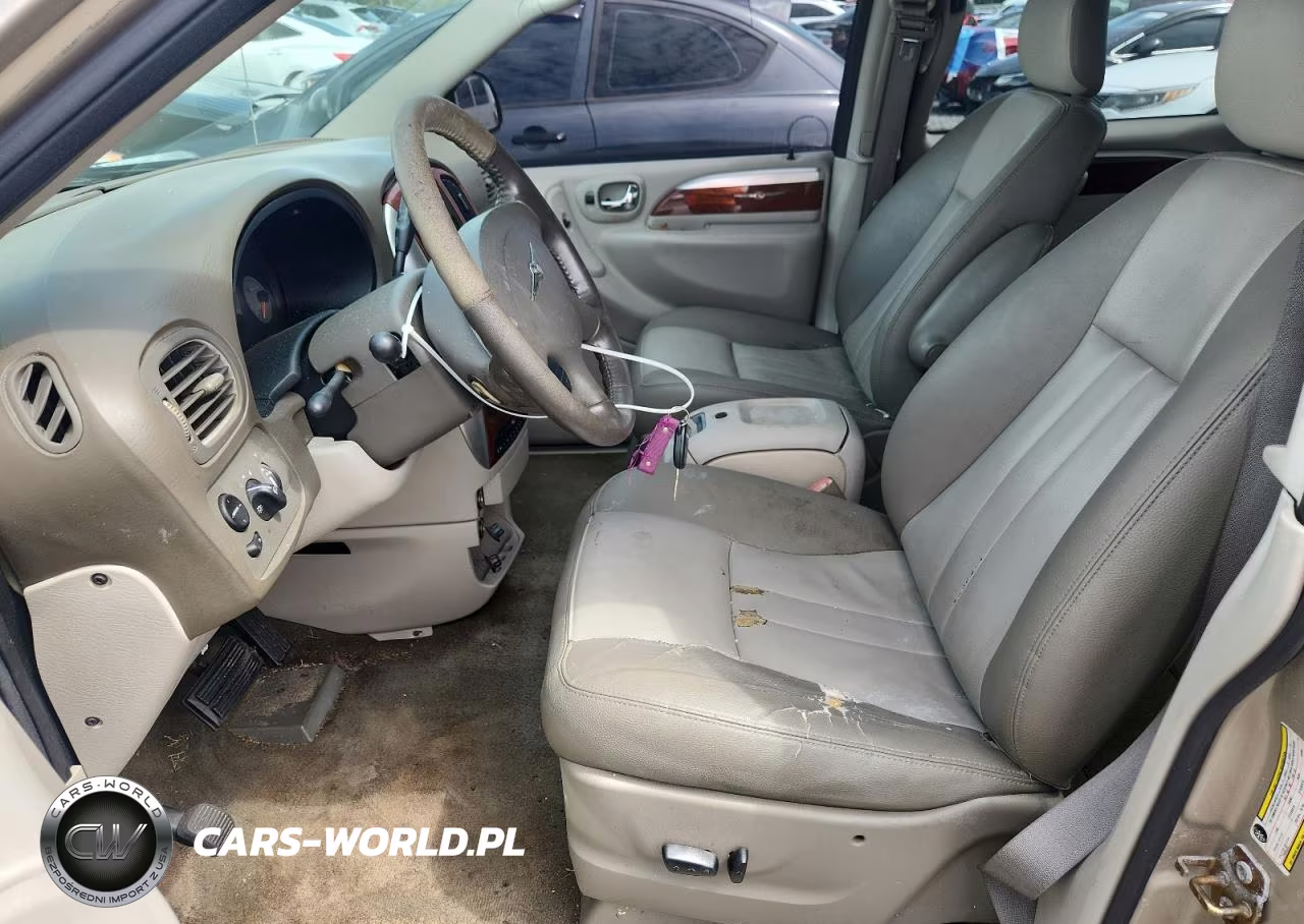2006 Chrysler Town & Country Touring VIN:2A4GP54L06R721813 - 7