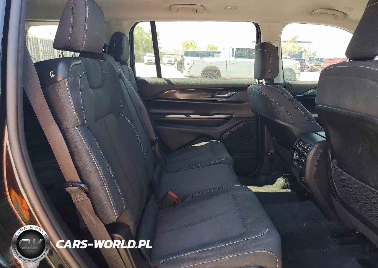2023 Jeep Grand Cherokee L Laredo VIN:1C4RJJAG0P8745834 - 11