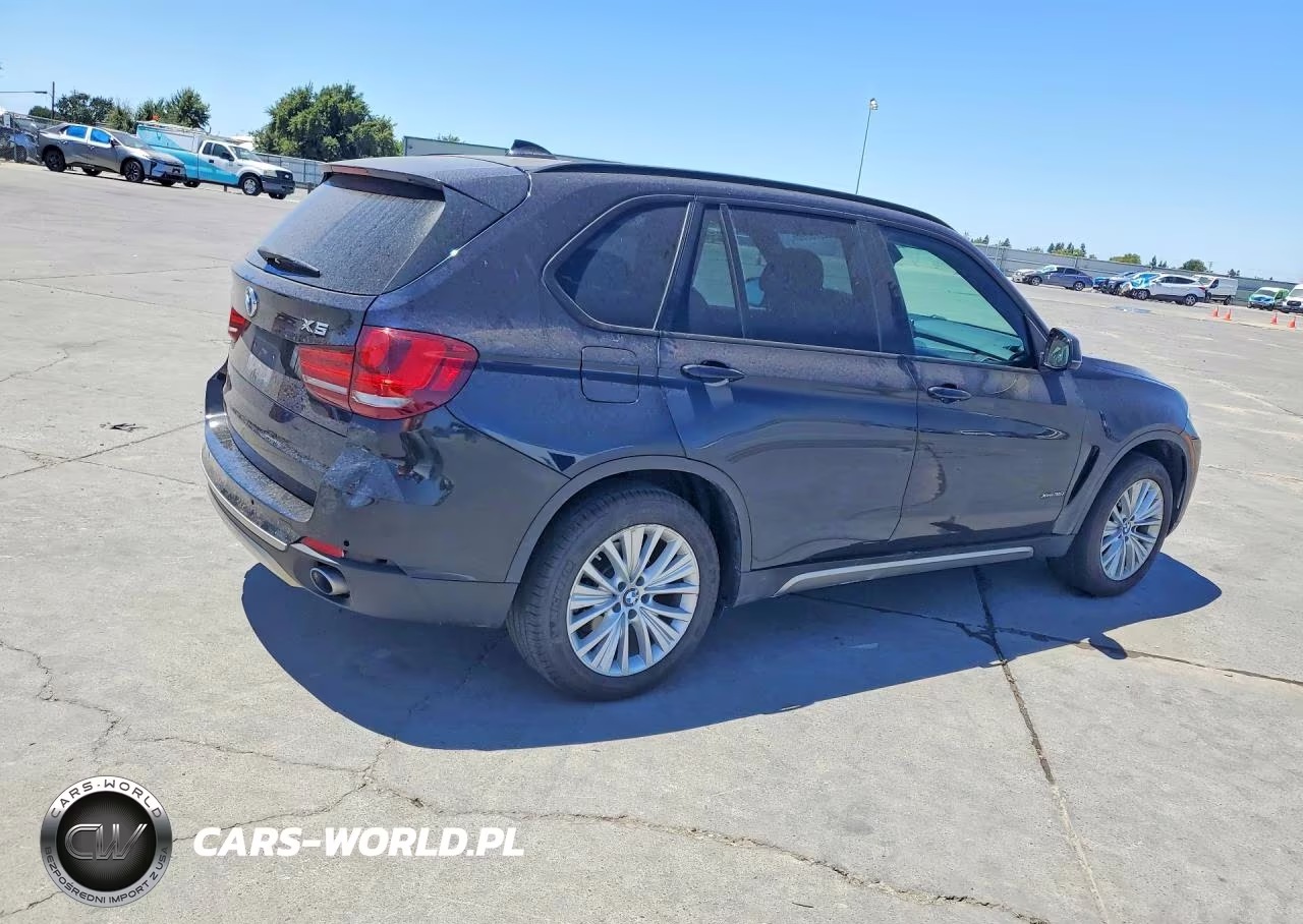 2018 BMW X5 xDrive35I VIN:5UXKR0C5XJ0X91482 - 3