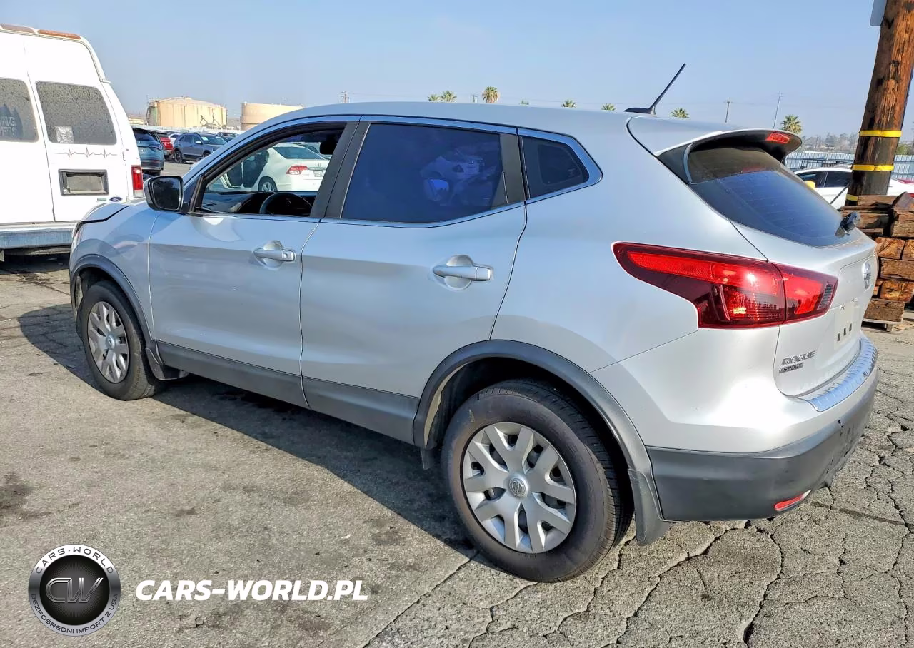 2018 Nissan Rogue Sport S VIN:JN1BJ1CP5JW104702 - 2