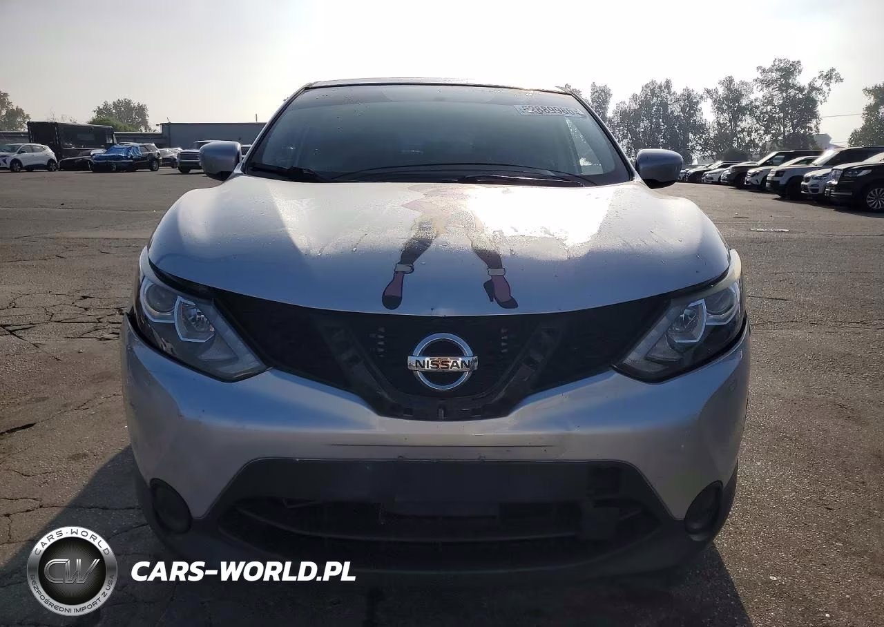 2018 Nissan Rogue Sport S VIN:JN1BJ1CP5JW104702 - 5