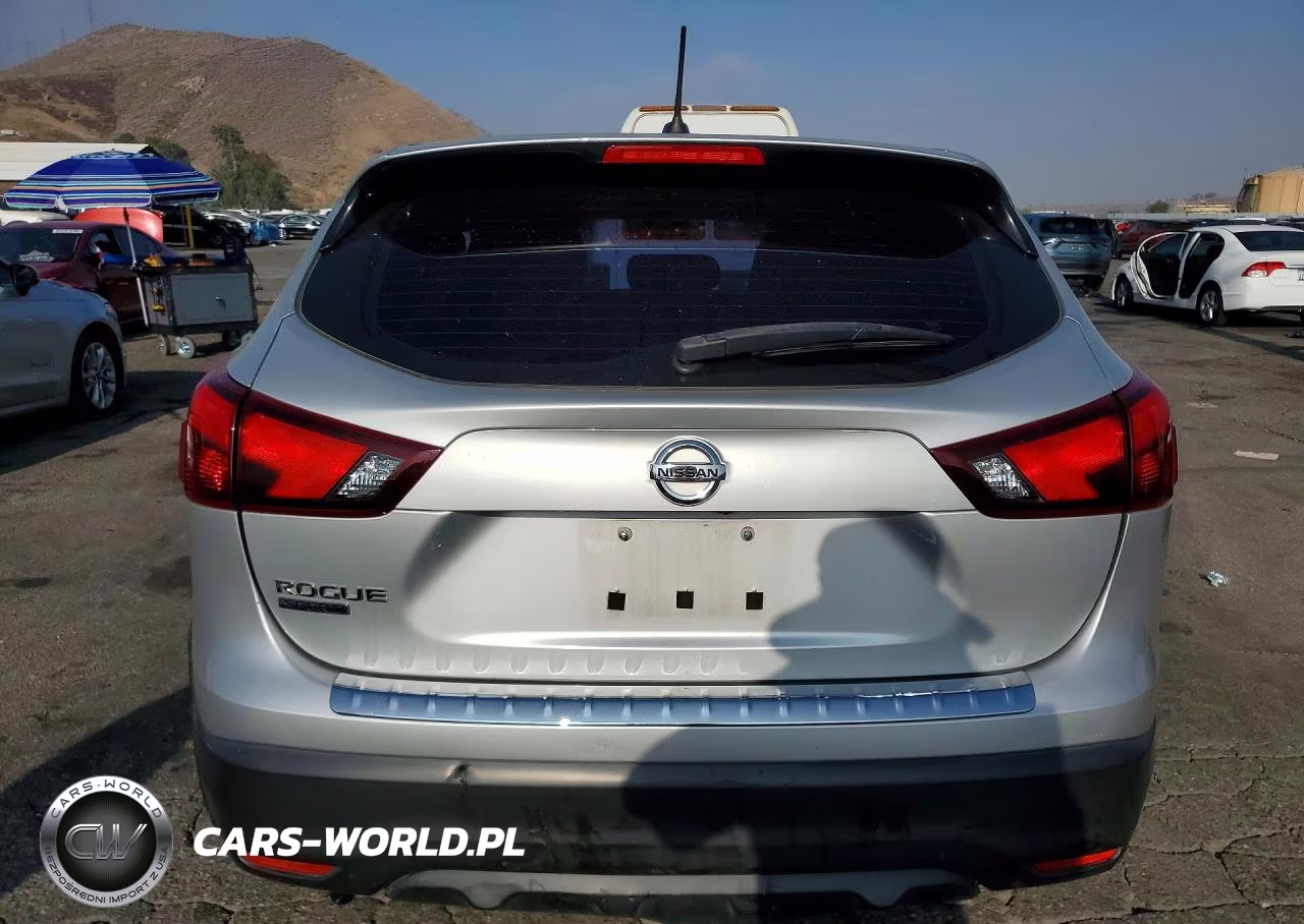 2018 Nissan Rogue Sport S VIN:JN1BJ1CP5JW104702 - 6