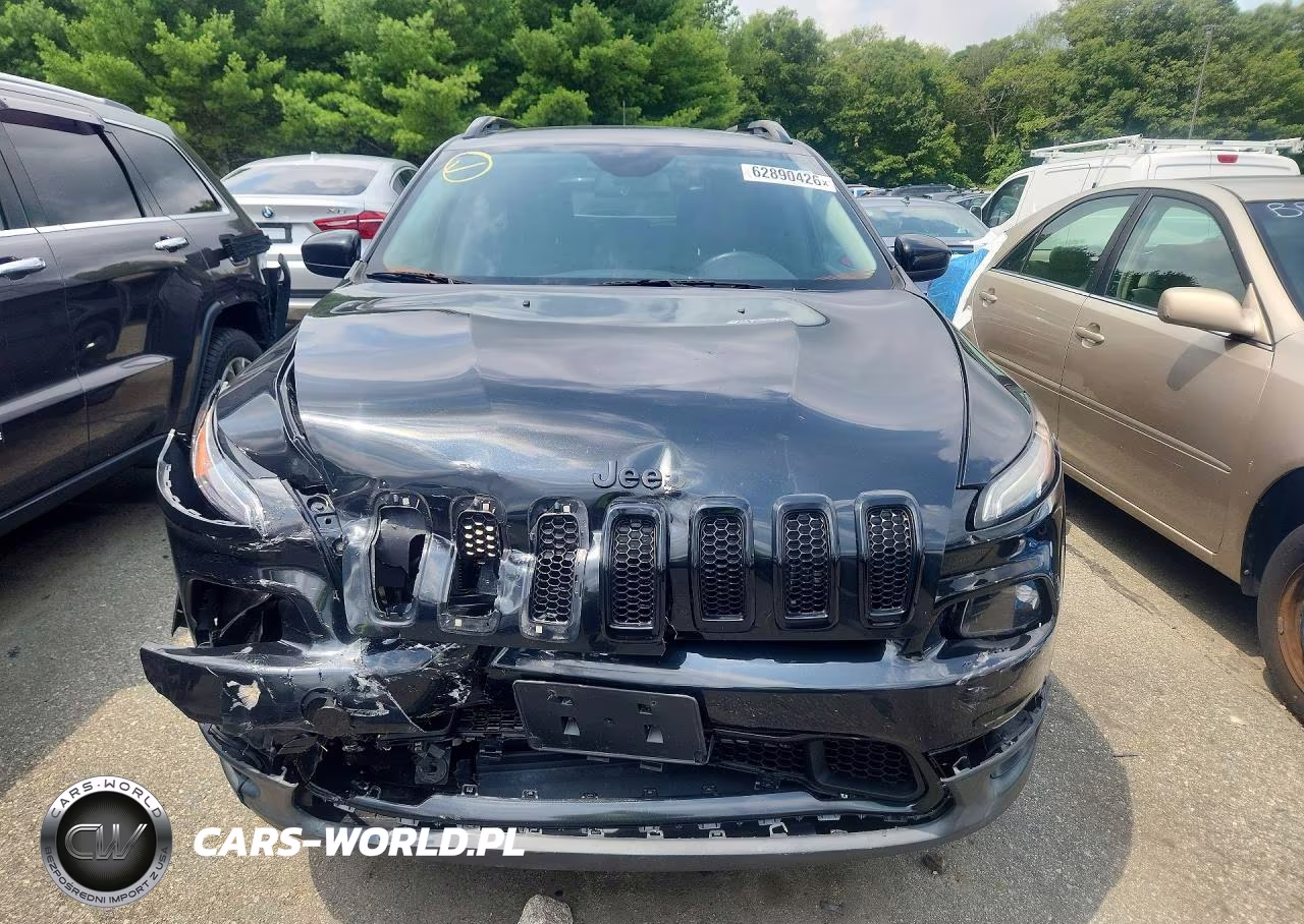 2016 Jeep Cherokee Latitude VIN:1C4PJMCS4GW132556 - 5