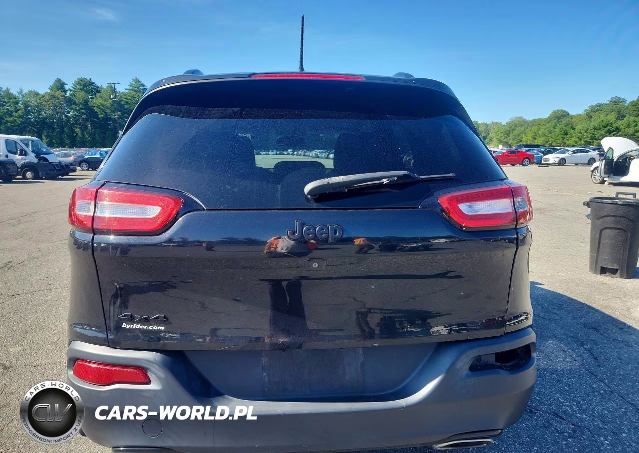 2016 Jeep Cherokee Latitude VIN:1C4PJMCS4GW132556 - 6
