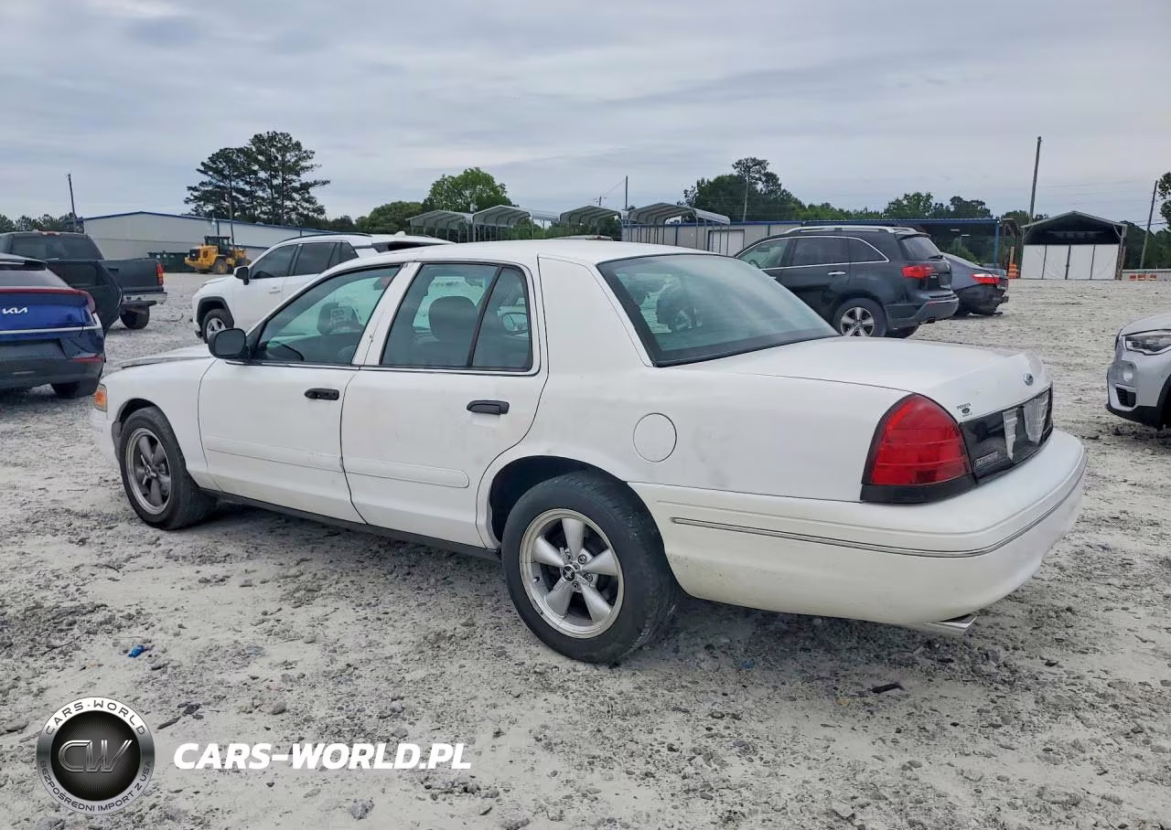 2003 Ford Crown Victoria Police Interceptor VIN:2FAFP71W93X181418 - 3
