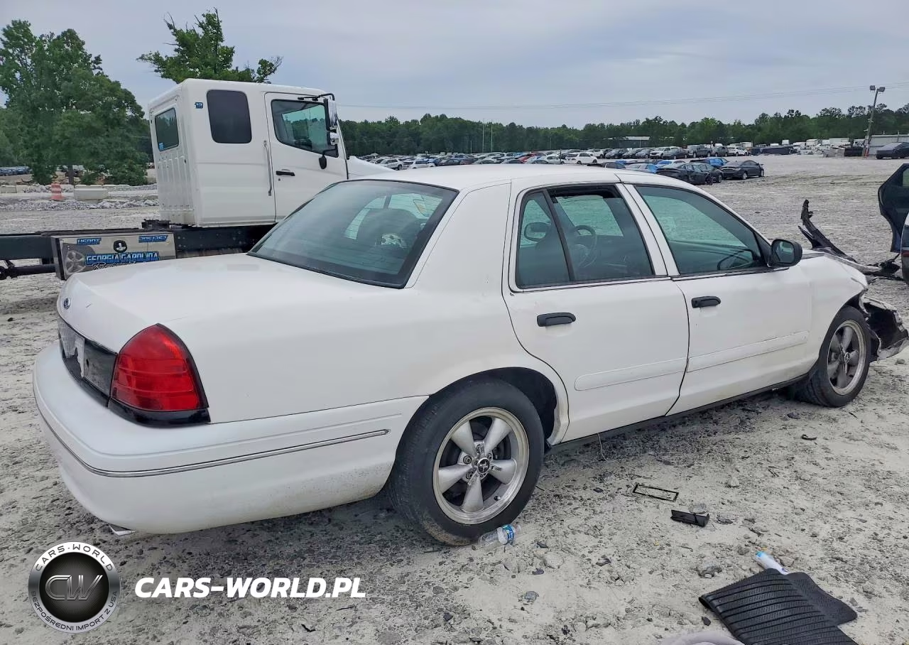 2003 Ford Crown Victoria Police Interceptor VIN:2FAFP71W93X181418 - 6