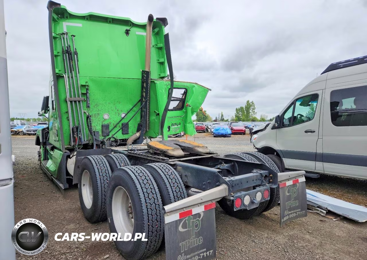 2023 Kenworth T680 Semi Truck VIN:1XKYD49X2PJ264926 - 12