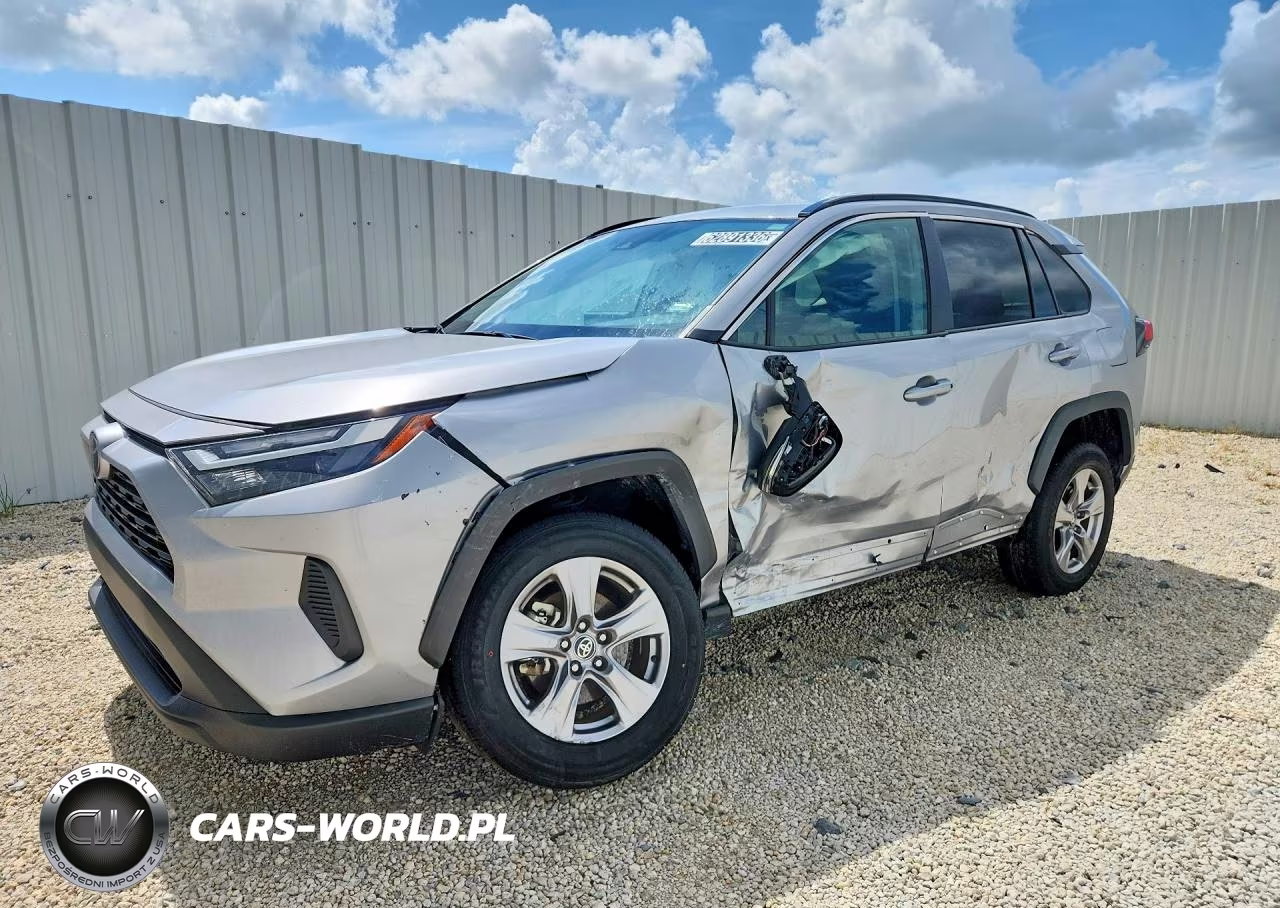 2025 Toyota Rav4 Xle – zdjęcie 1 z 13