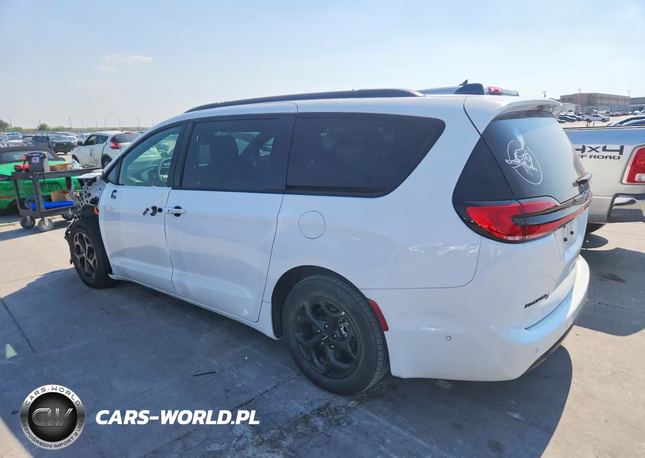 2024 Chrysler Pacifica Hybrid Select VIN:2C4RC1S75RR122029 - 2