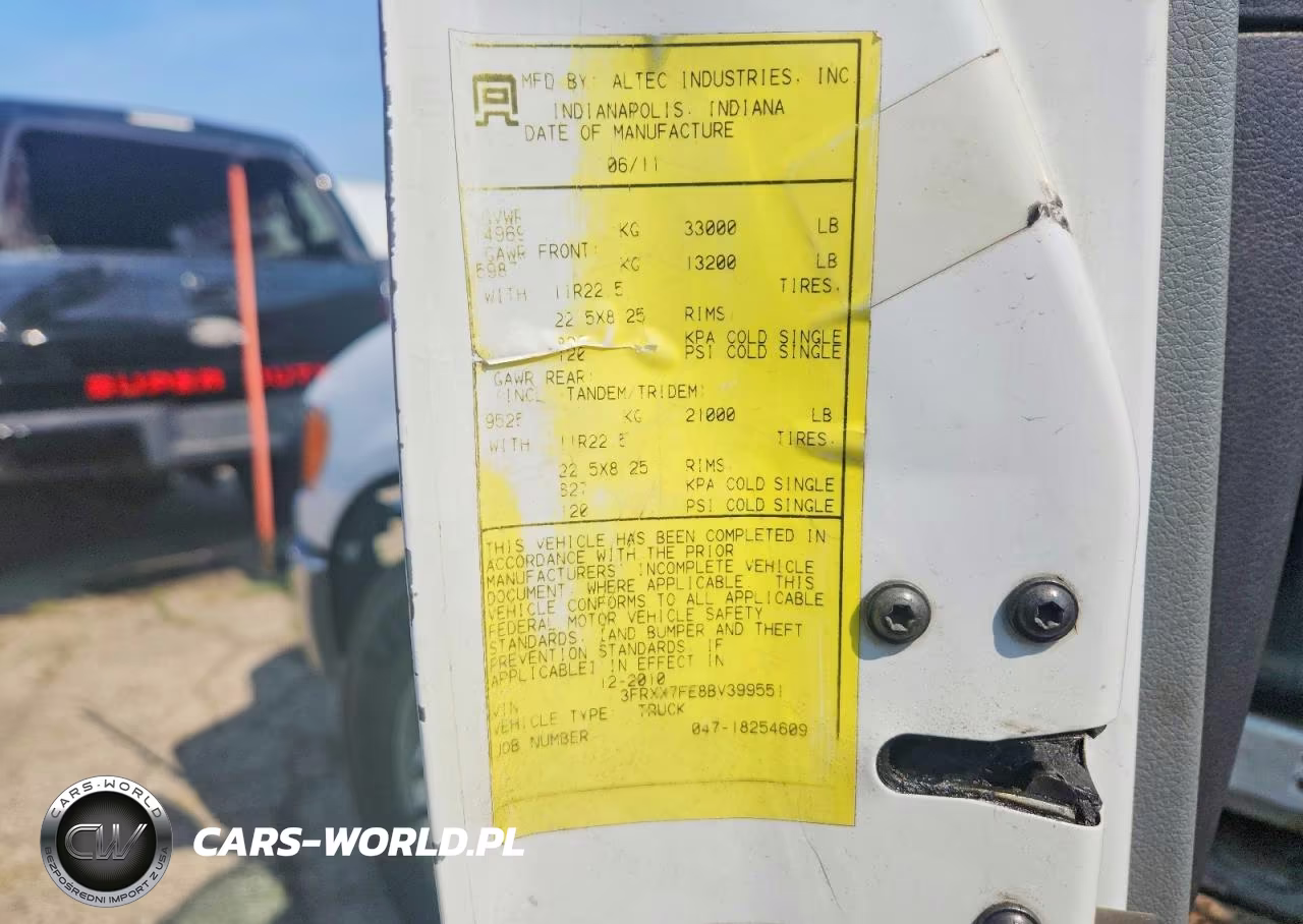 2011 Ford F750 Super Duty Bucket Truck VIN:3FRXX7FE8BV399551 - 13