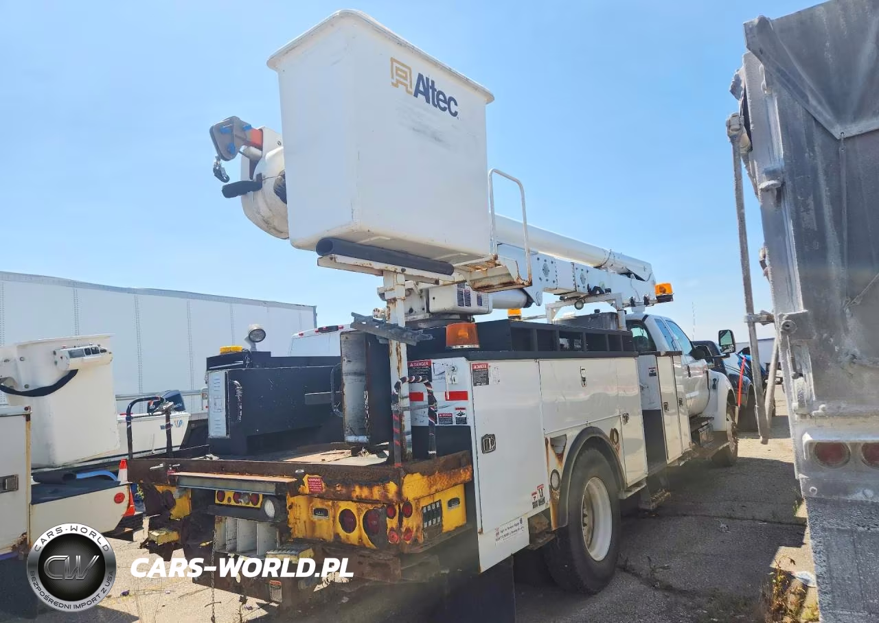 2011 Ford F750 Super Duty Bucket Truck VIN:3FRXX7FE8BV399551 - 3