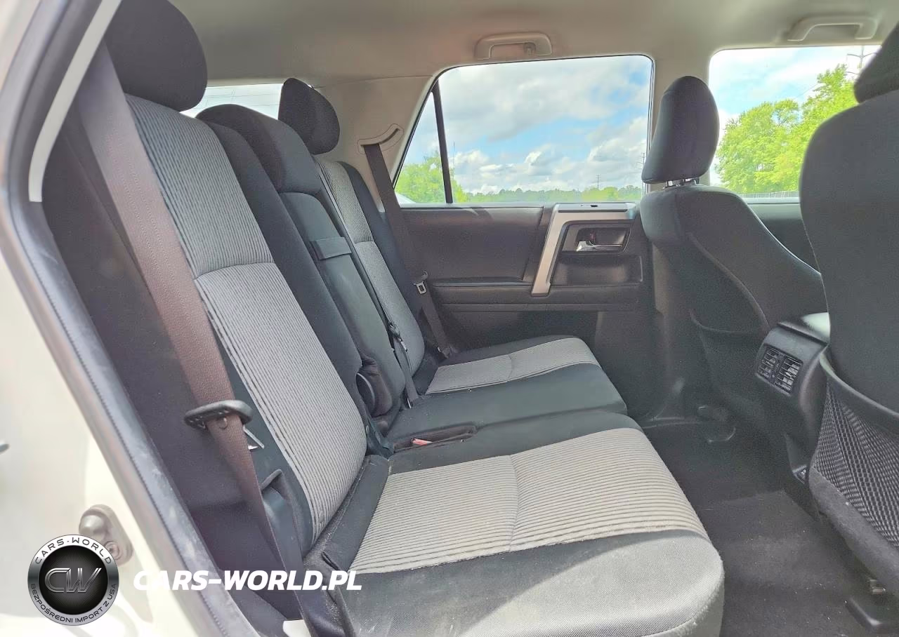 2022 Toyota 4Runner Sr5 VIN:JTEMU5JR9N6050413 - 11