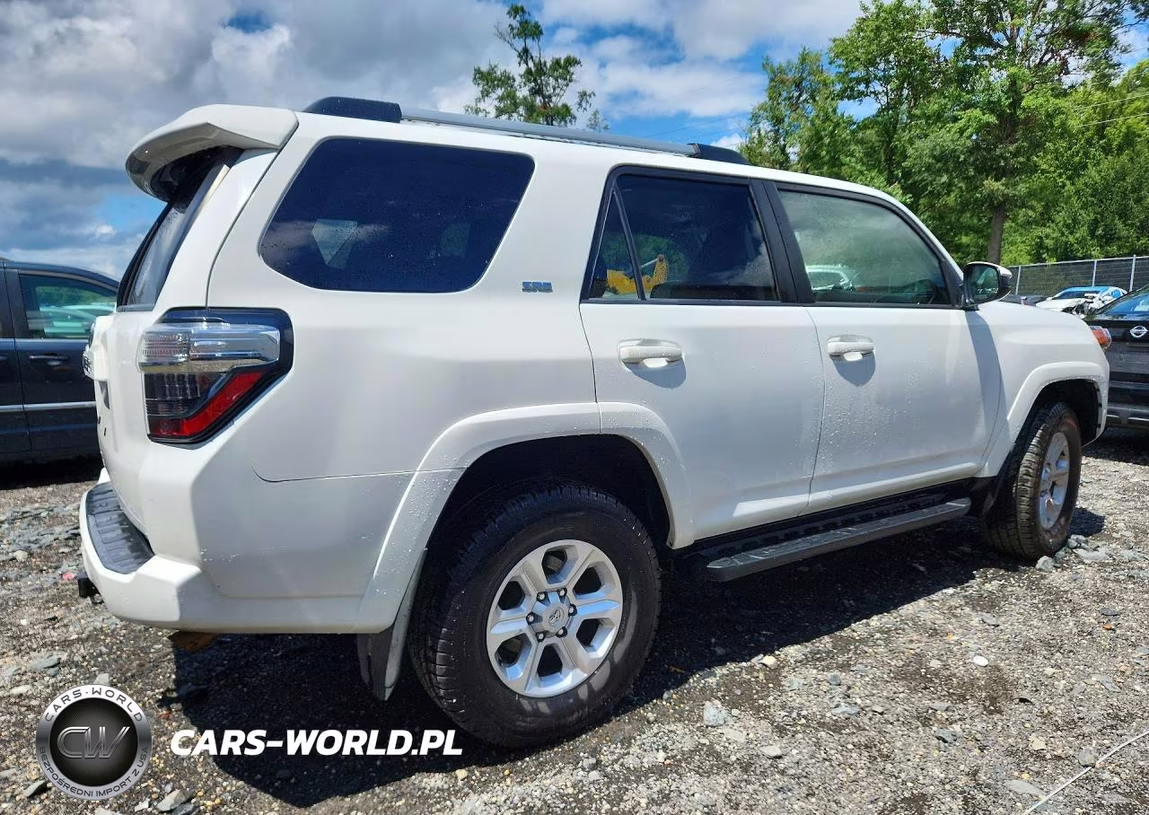 2022 Toyota 4Runner Sr5 VIN:JTEMU5JR9N6050413 - 3