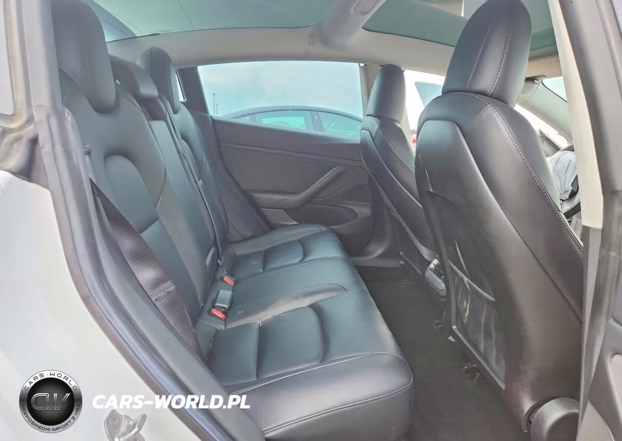 2019 Tesla Model 3 VIN:5YJ3E1EB2KF486944 - 10