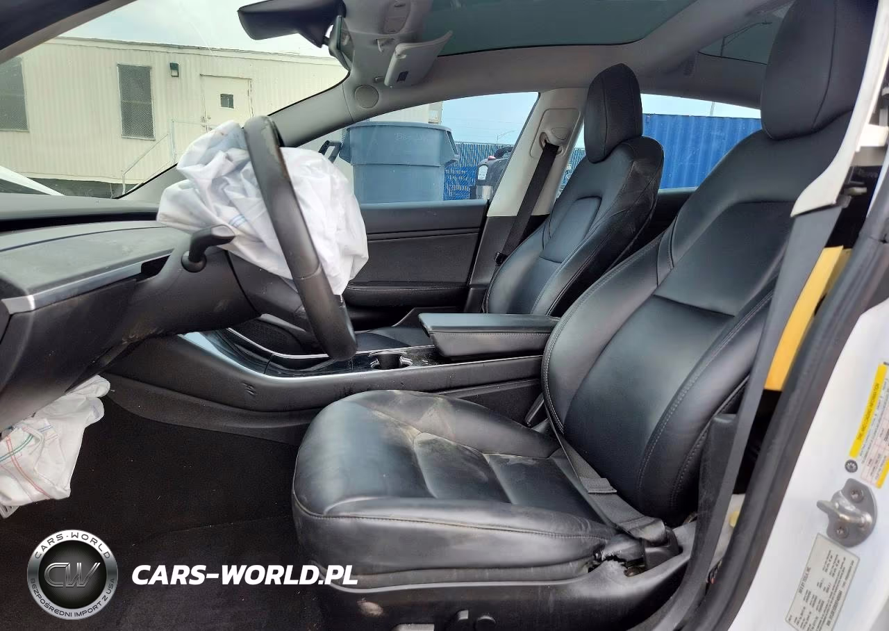 2019 Tesla Model 3 VIN:5YJ3E1EB2KF486944 - 7