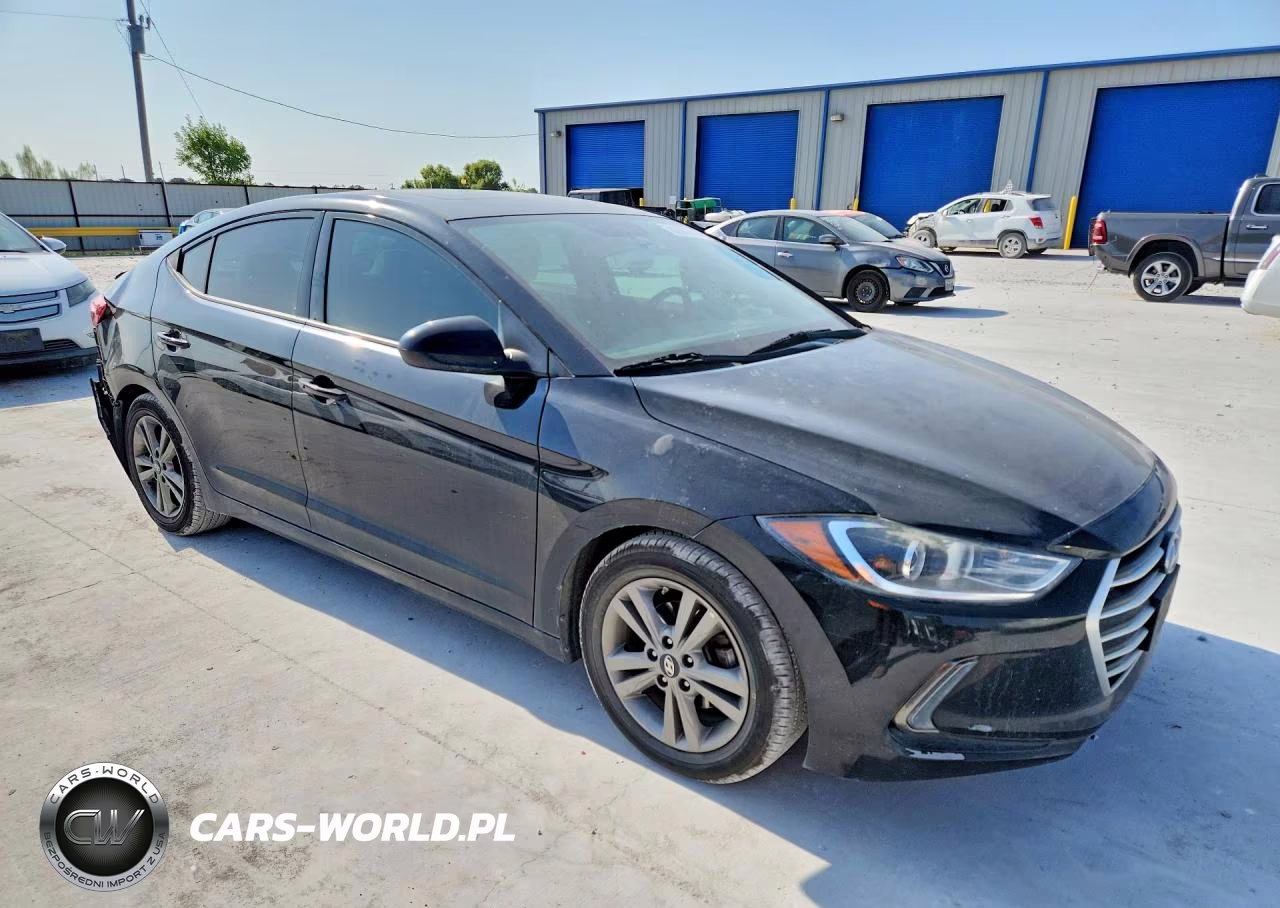 2018 Hyundai Elantra Value Edition VIN:5NPD84LF0JH289998 - 4