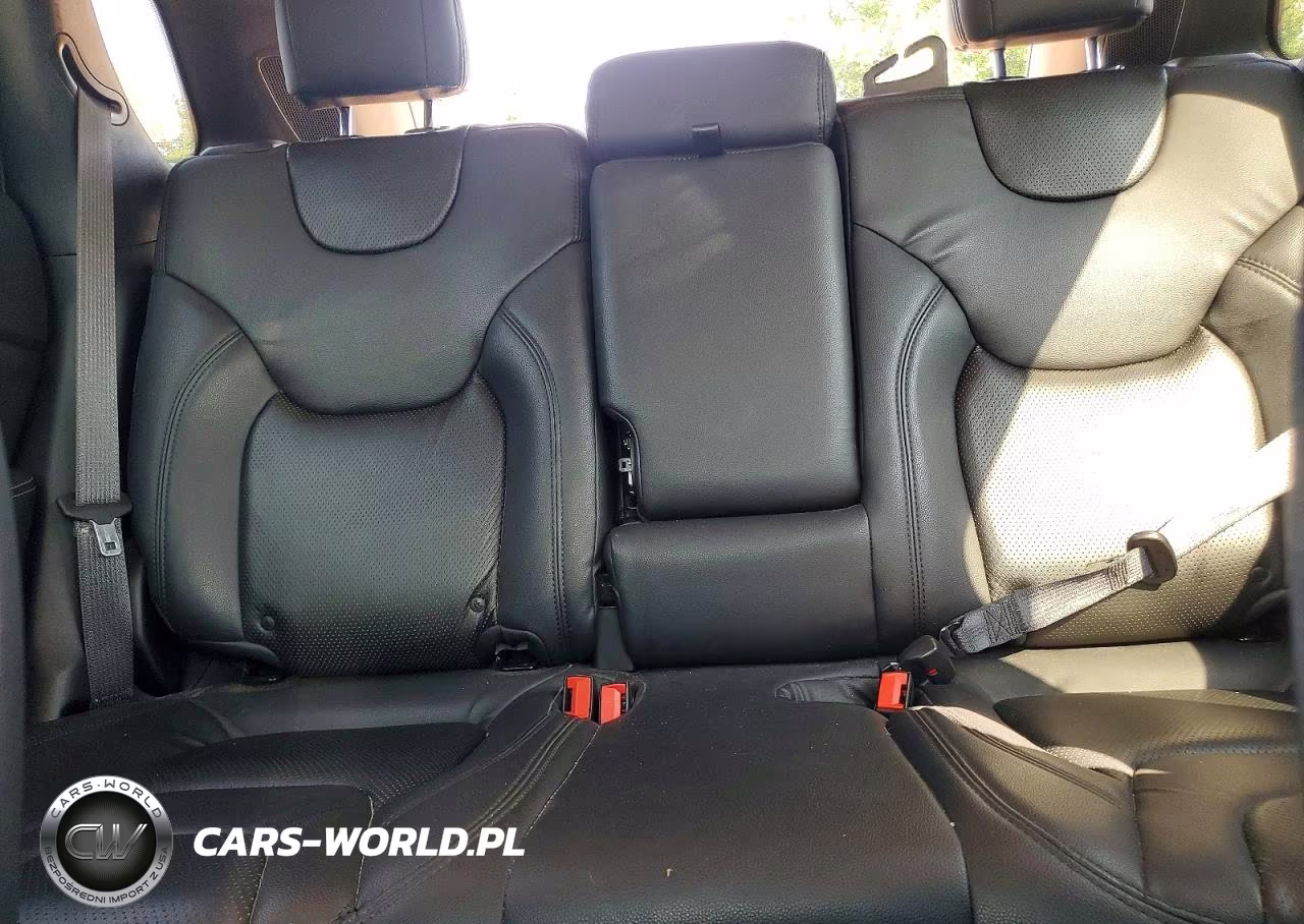 2019 Jeep Cherokee Latitude VIN:1C4PJLCB7KD479510 - 10