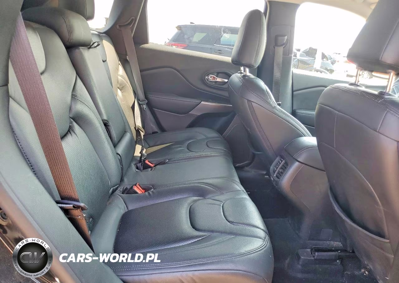 2019 Jeep Cherokee Latitude VIN:1C4PJLCB7KD479510 - 11