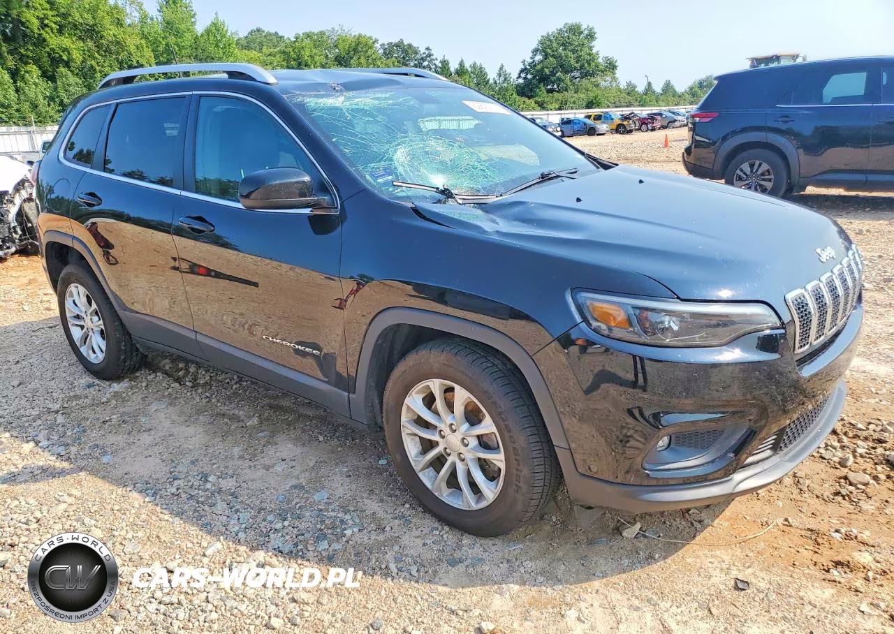 2019 Jeep Cherokee Latitude VIN:1C4PJLCB7KD479510 - 4
