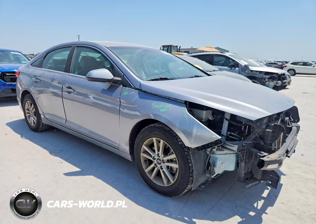 2016 Hyundai Sonata Se VIN:5NPE24AF3GH303975 - 4