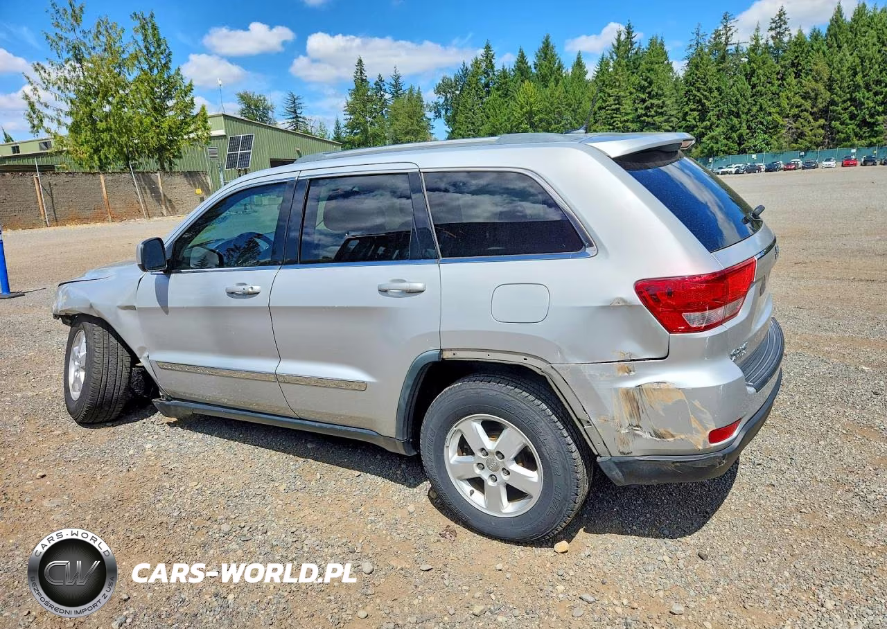 2011 Jeep Grand Cherokee Laredo VIN:1J4RR4GG5BC635654 - 2